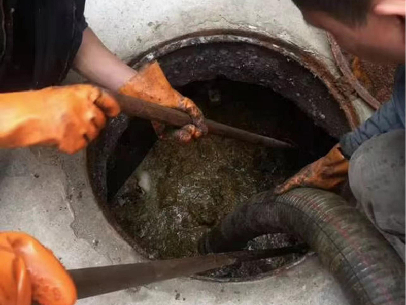 甘肃清理化粪池时如何避免沼气的危害?